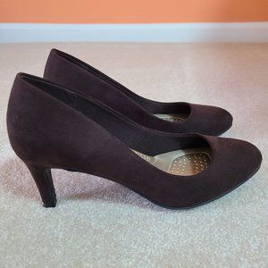 Dexflex Comfort Brown Suede Pumps | Size 6.5